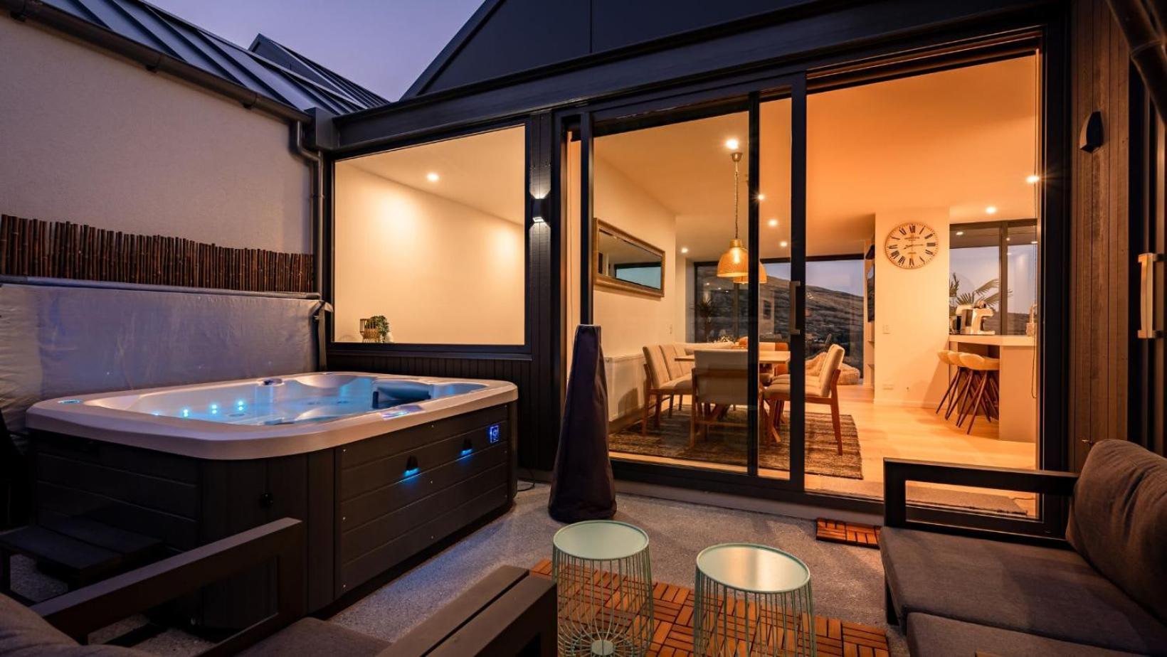 The Tiers- Hot Tub- Ac- Bbq- Free Parking Queenstown Exterior foto